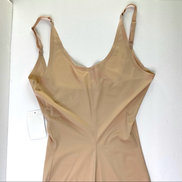 SPANX Trust Your Thinstincts Open Bust Bodysuit Shaper NEW Size S Nude Beige - Picture 7 of 13